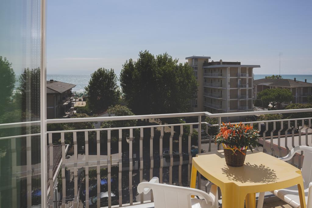 Acapulco Beach Lido di Jesolo Exterior foto